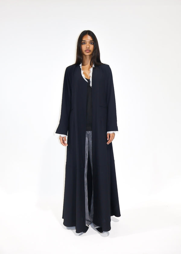 THE TIMELESS CHICNESS